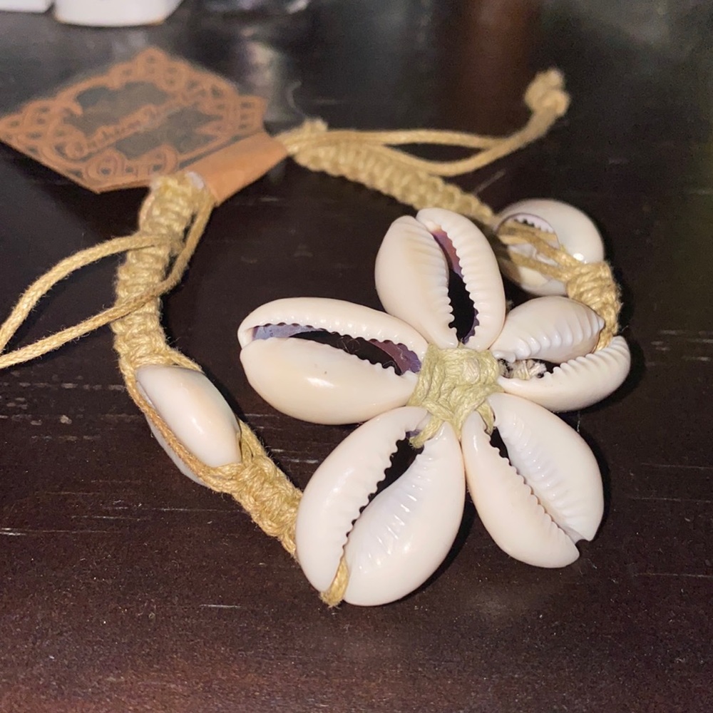 Cowry Shell Beach Bracelet